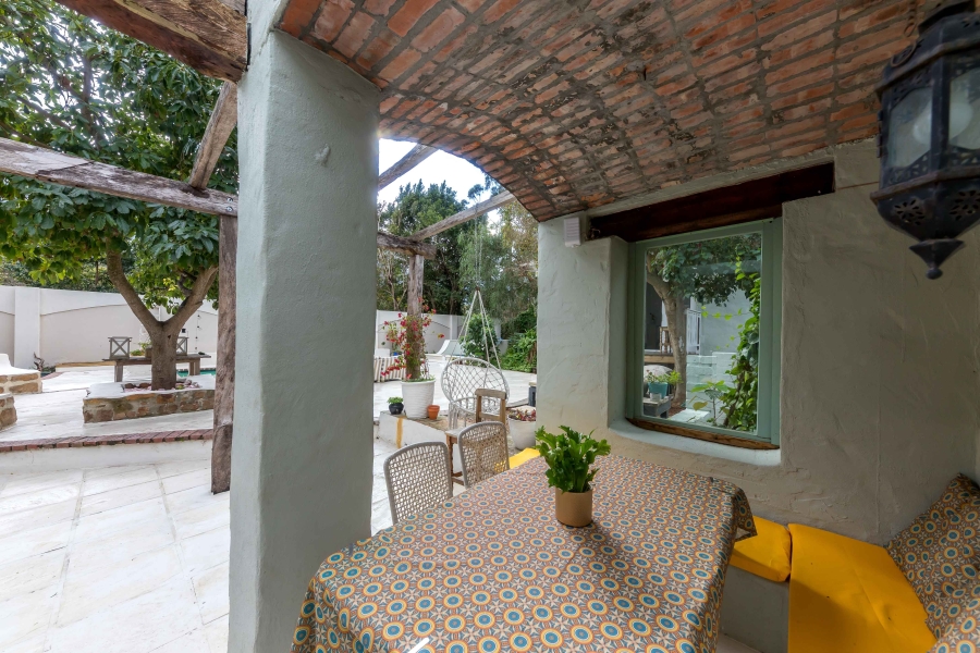 To Let 4 Bedroom Property for Rent in Overkloof Western Cape